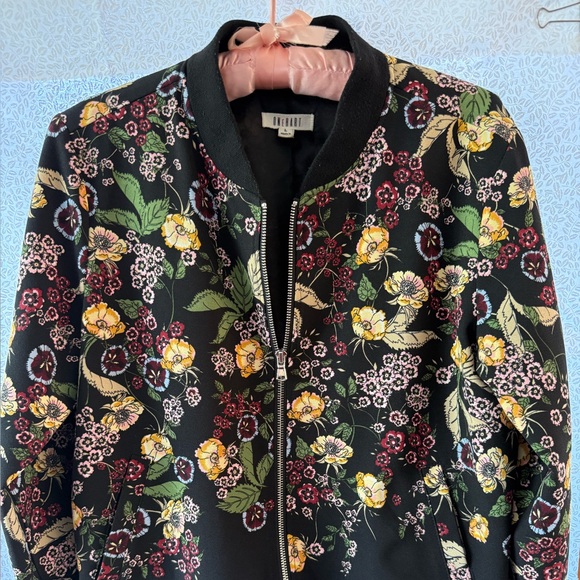 One Hart Jackets & Blazers - Women’s One Hart Floral Black Bomber Jacket - Size L